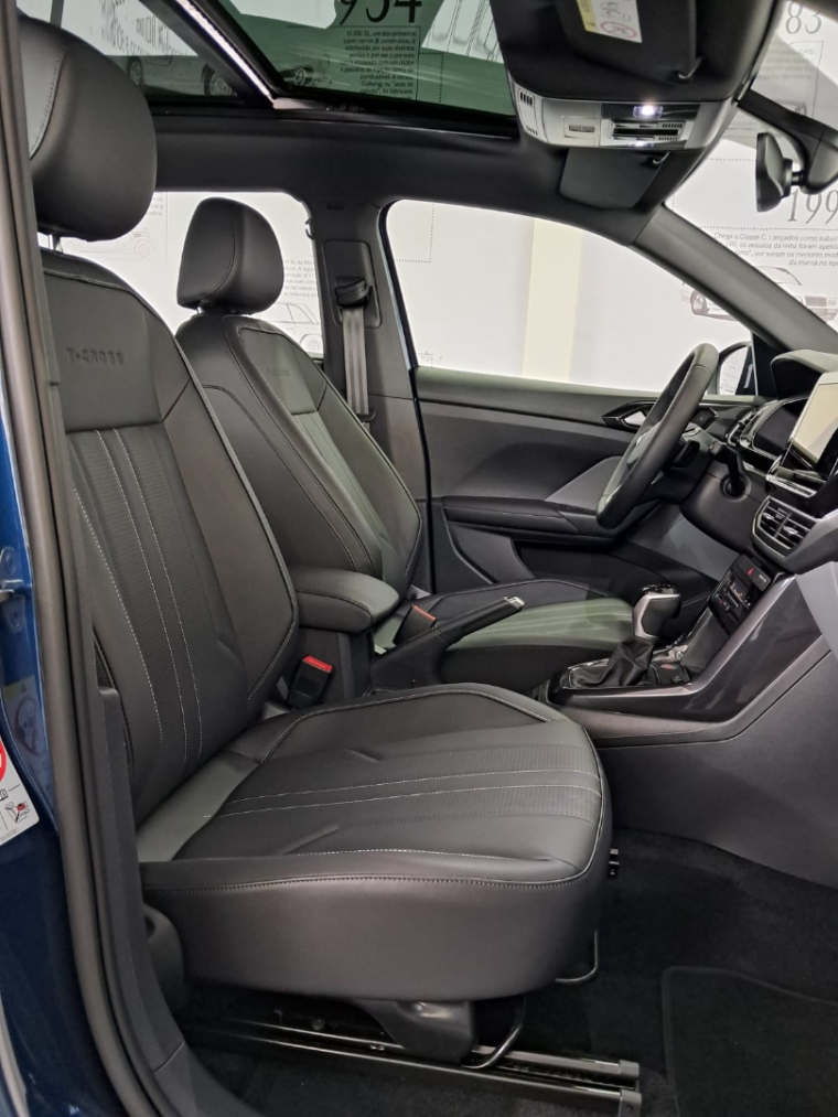 volkswagen t-cross 1.0 200 tsi total flex comfortline automatico 4p 2025