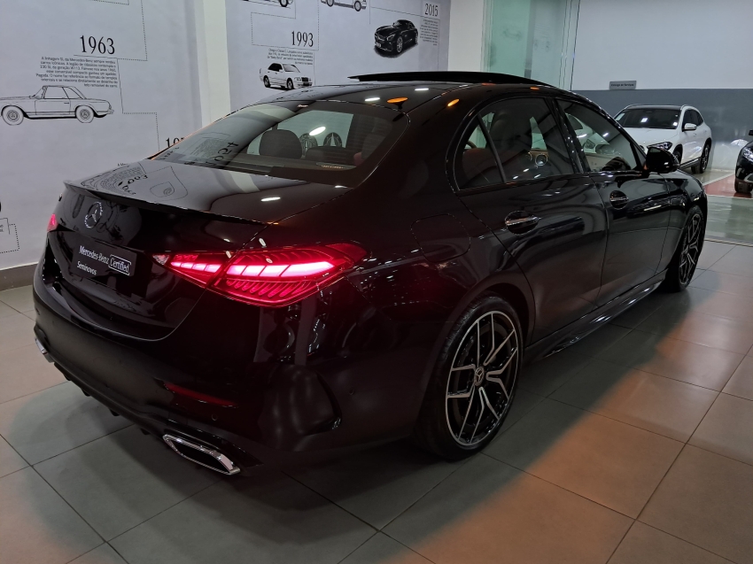 mercedes-benz c 300 2.0 eq boost hibrido amg line 9g-tronic 4p automatico 2024