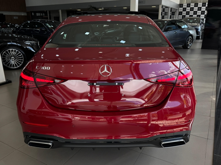 mercedes-benz c 300 2.0 eq boost hibrido amg line 9g-tronic 4p automatico 2024