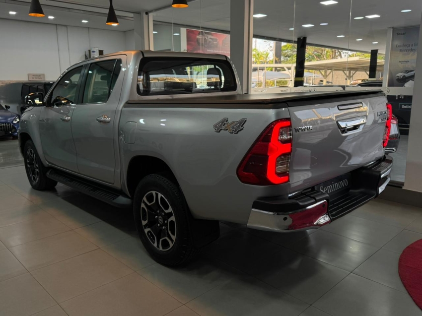 toyota hilux 2.8 d-4d turbo diesel cd srx 4x4 automatico 4p 20214