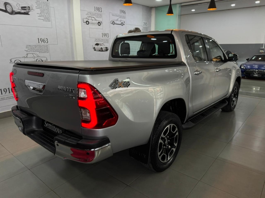 toyota hilux 2.8 d-4d turbo diesel cd srx 4x4 automatico 4p 20216