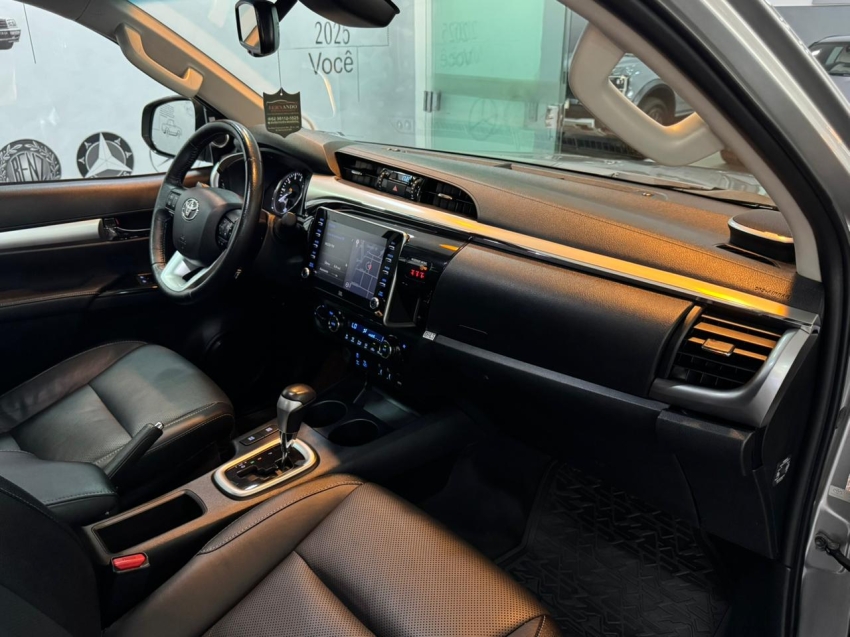 toyota hilux 2.8 d-4d turbo diesel cd srx 4x4 automatico 4p 20219