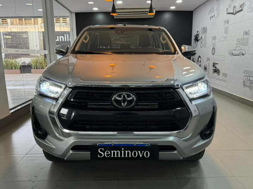 toyota hilux 2.8 d-4d turbo diesel cd srx 4x4 automatico 4p 20212