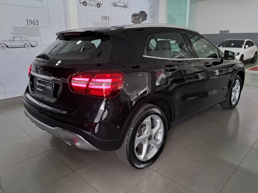 mercedes-benz gla 200 1.6 cgi flex advance 7g-dct 4p automatico 20185