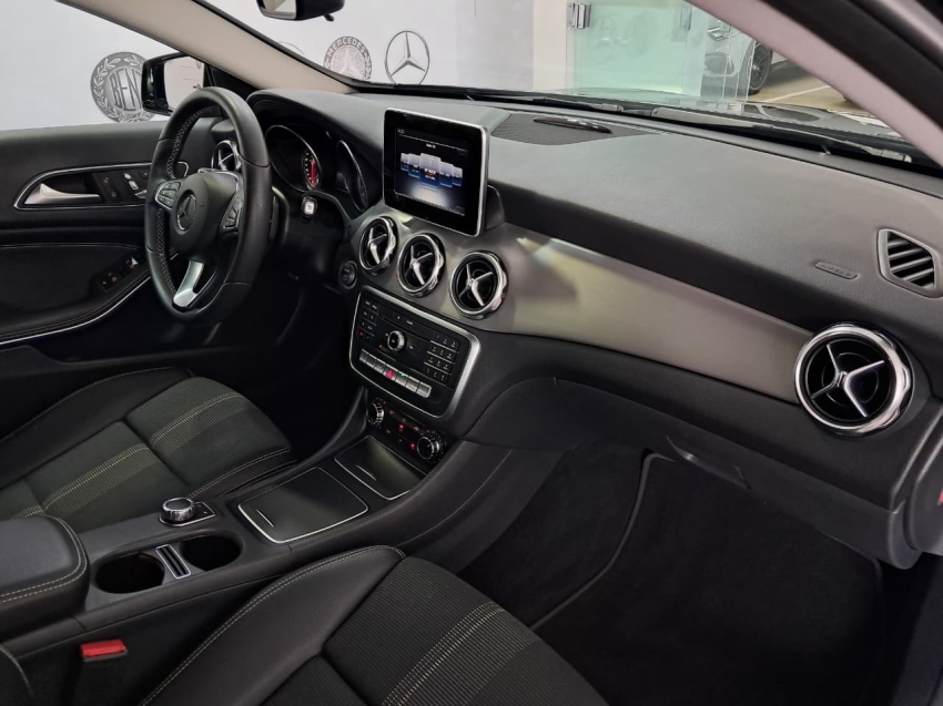 mercedes-benz gla 200 1.6 cgi flex advance 7g-dct 4p automatico 20188