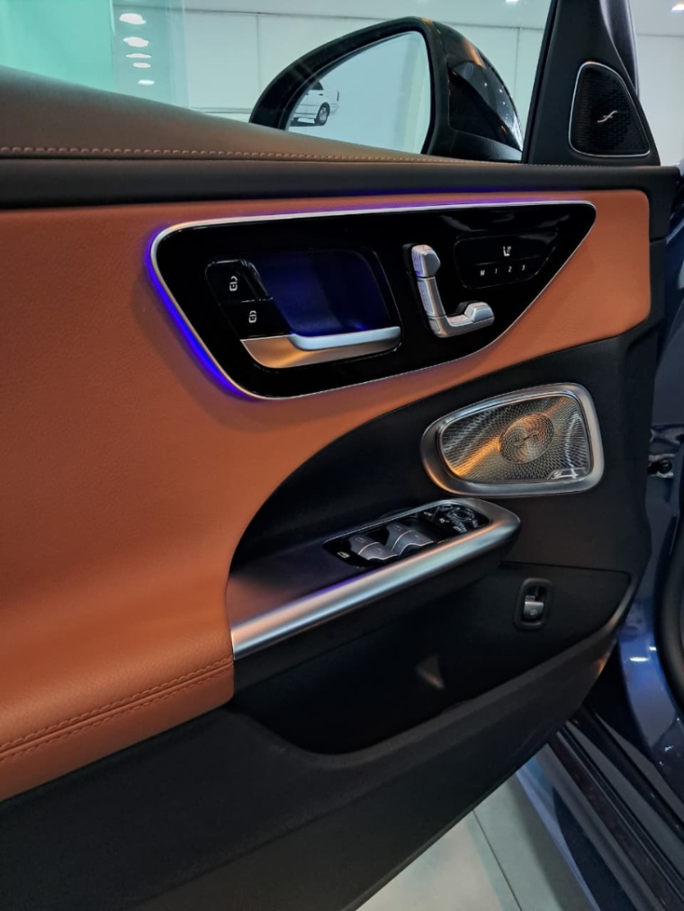 mercedes-benz c 300 2.0 eq boost hibrido amg line 9g-tronic 4p automatico 202313