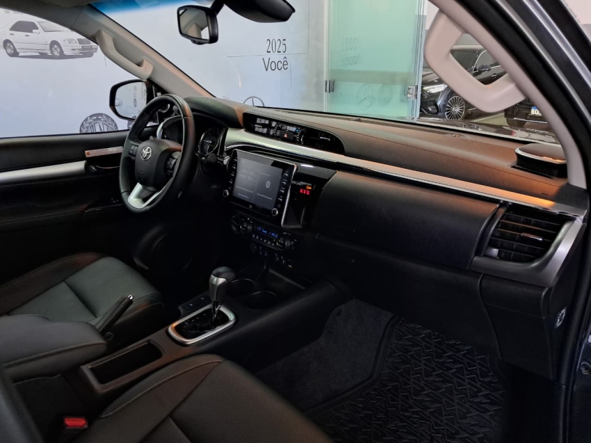 toyota hilux 2.8 d-4d turbo diesel cd srx 4x4 automatico 4p 20239
