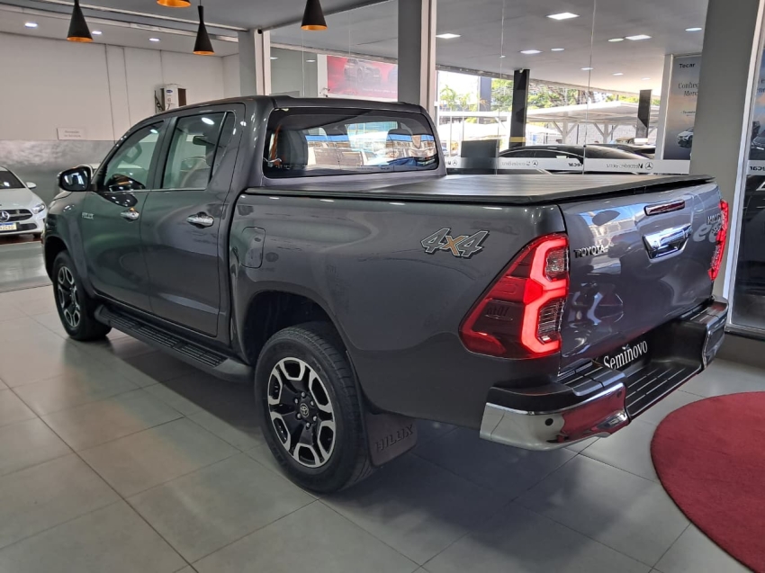 toyota hilux 2.8 d-4d turbo diesel cd srx 4x4 automatico 4p 20234