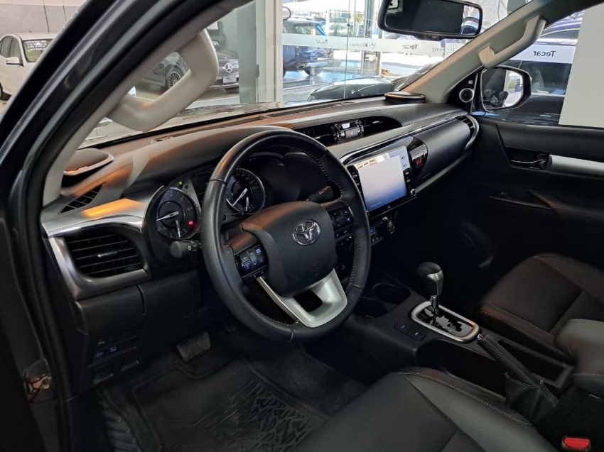 toyota hilux 2.8 d-4d turbo diesel cd srx 4x4 automatico 4p 20237