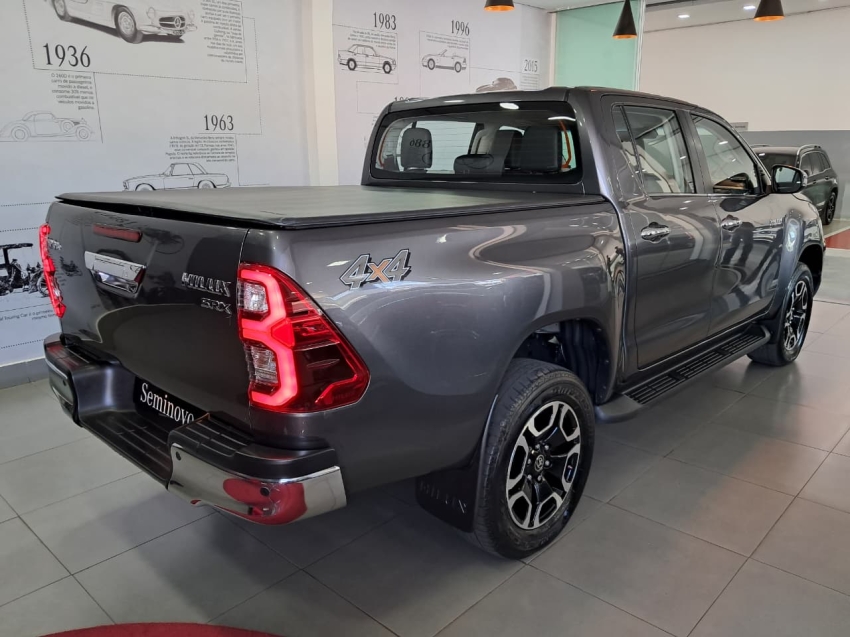 toyota hilux 2.8 d-4d turbo diesel cd srx 4x4 automatico 4p 20236