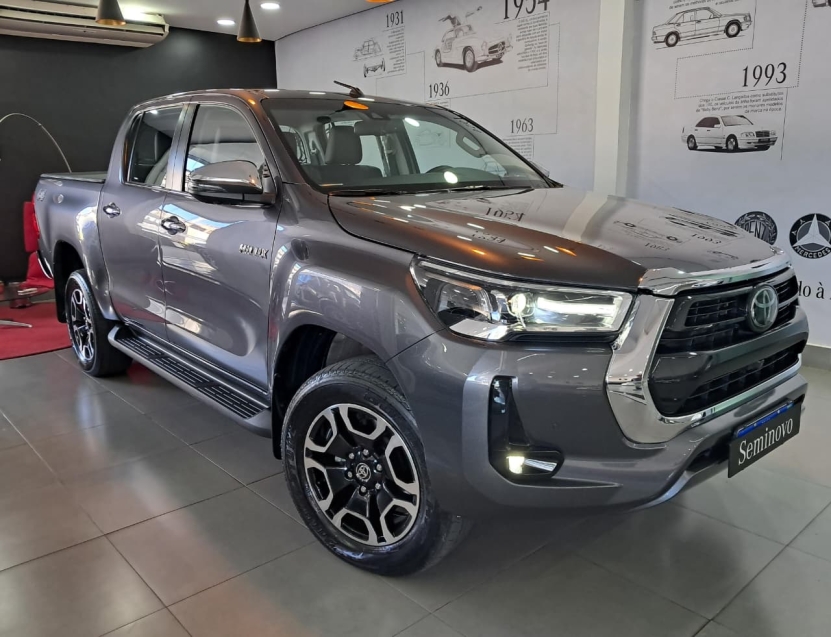 toyota hilux 2.8 d-4d turbo diesel cd srx 4x4 automatico 4p 2023