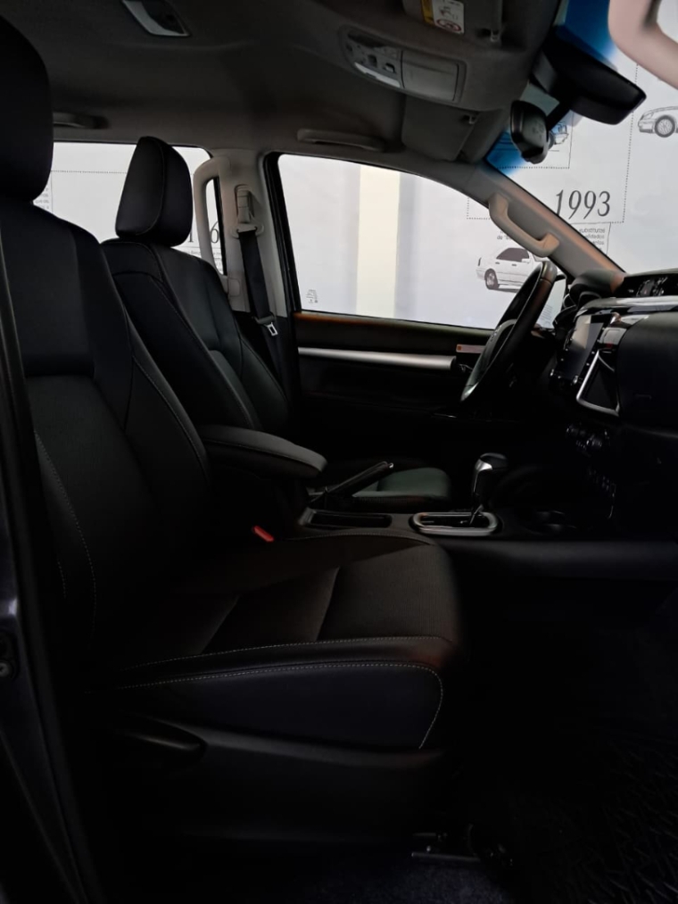 toyota hilux 2.8 d-4d turbo diesel cd srx 4x4 automatico 4p 202311