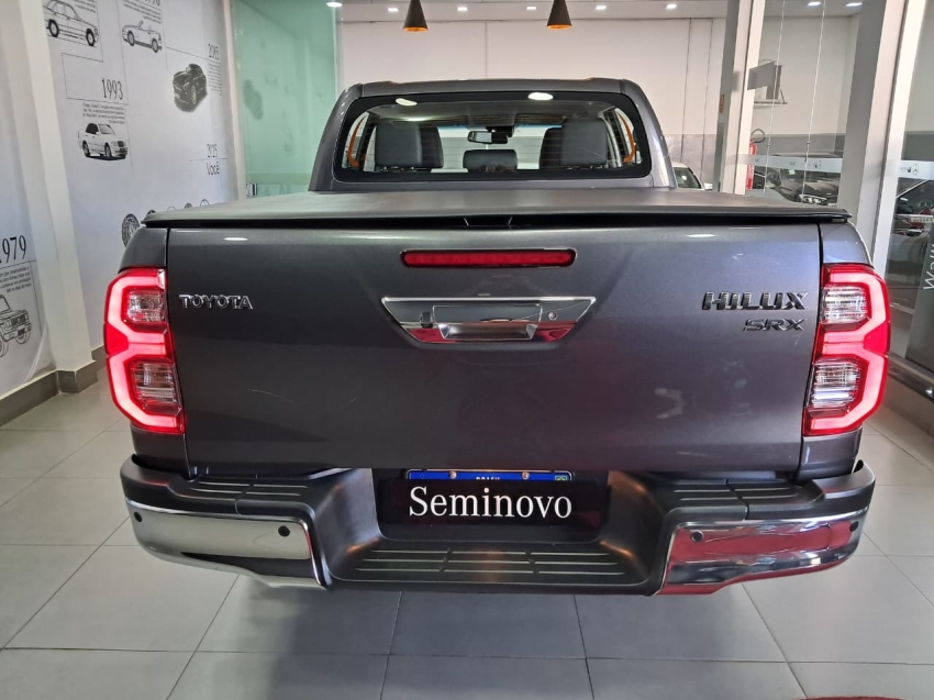 toyota hilux 2.8 d-4d turbo diesel cd srx 4x4 automatico 4p 20235