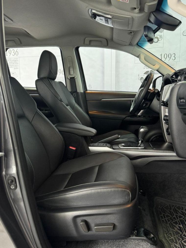 toyota hilux sw4 2.8 d-4d turbo diesel srx 7l 4x4 automatico 4p 202211