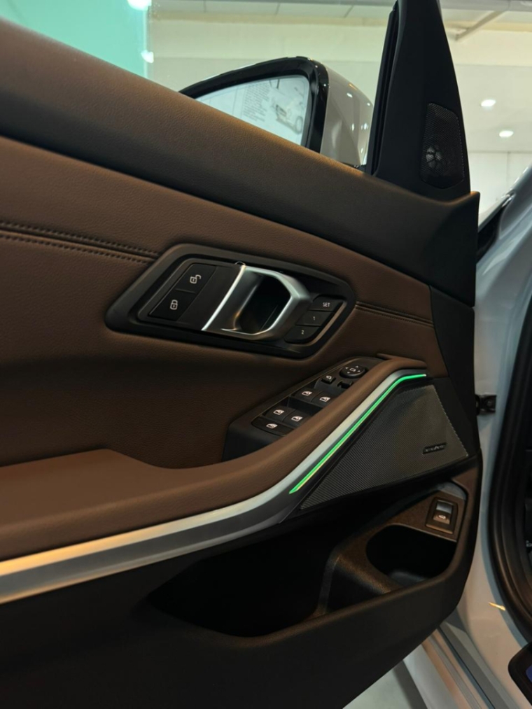 bmw 320i 2.0 16v turbo flex m sport automatico 4p 202610