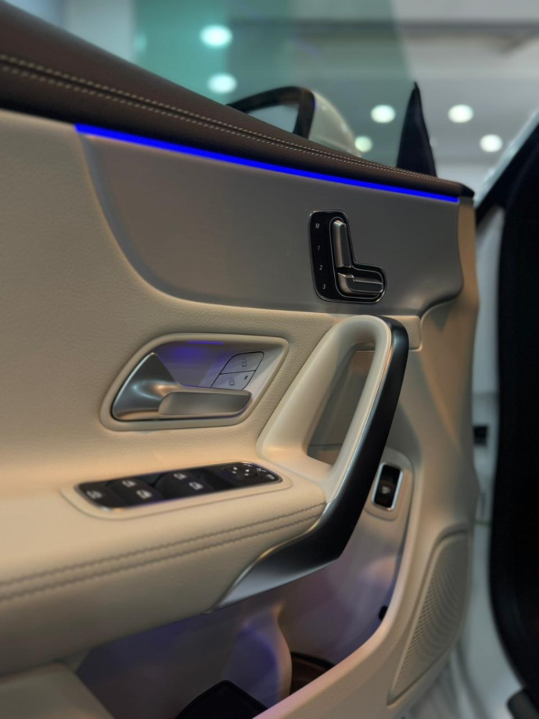 mercedes-benz cla 200 1.3 mhev progressive 7g-dct hibrido 4p automatico 202612