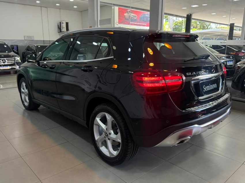 mercedes-benz gla 200 1.6 cgi flex advance 7g-dct 4p automatico 20184