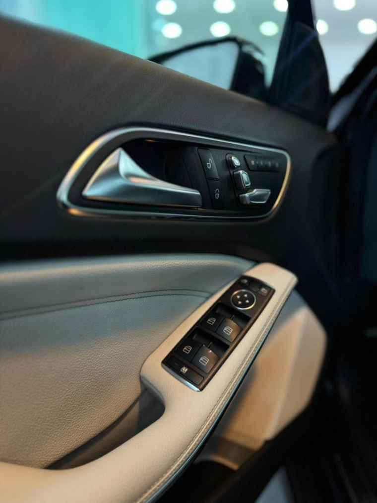 mercedes-benz gla 200 1.6 cgi flex advance 7g-dct 4p automatico 201813