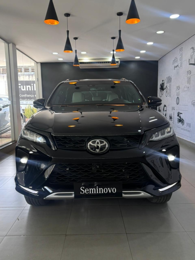 toyota hilux sw4 2.8 d-4d turbo diesel diamond 7l 4x4 automatico 4p 20242