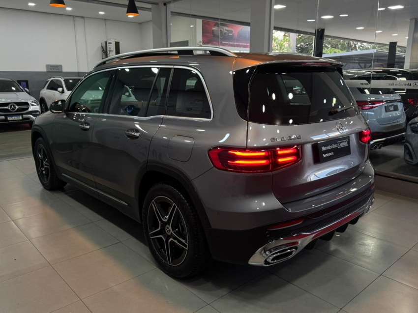 mercedes-benz glb 220 2.0 mhev amg line 4matic 8g-dct hibrido 4p automatico 20254