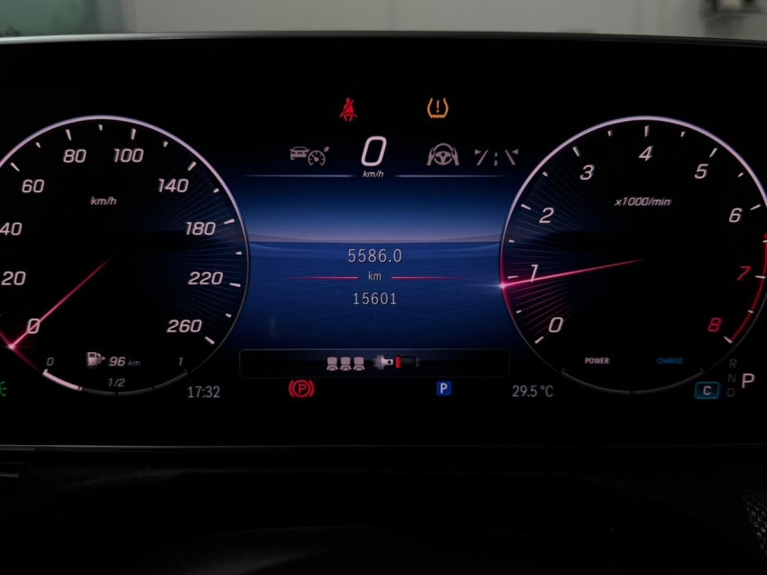 mercedes-benz c 300 2.0 eq boost hibrido amg line 9g-tronic 4p automatico 202410