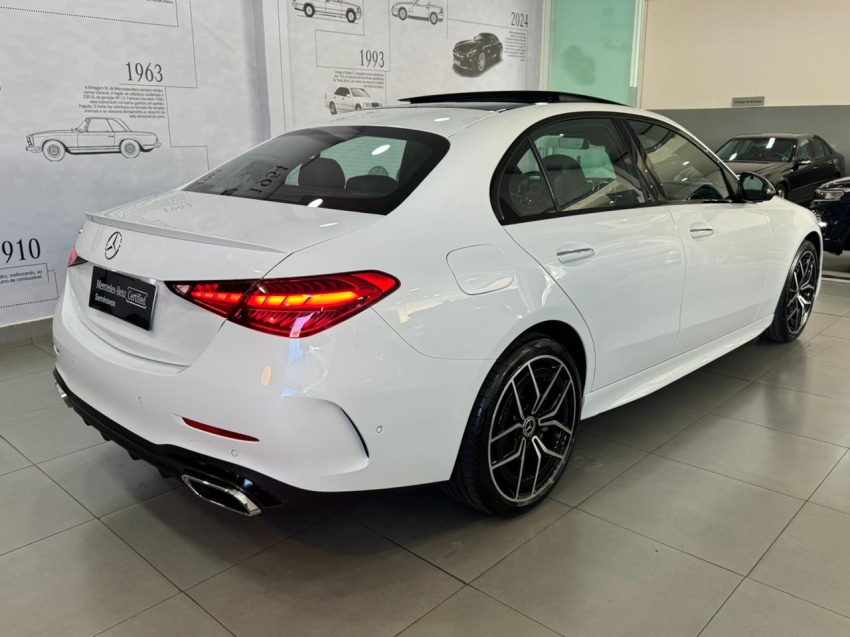 mercedes-benz c 300 2.0 eq boost hibrido amg line 9g-tronic 4p automatico 20245