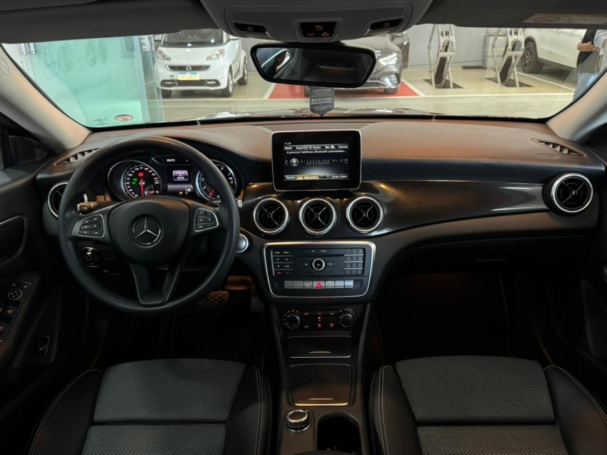 mercedes-benz cla 180 1.6 cgi gasolina 7g-dct 4p automatico 20188