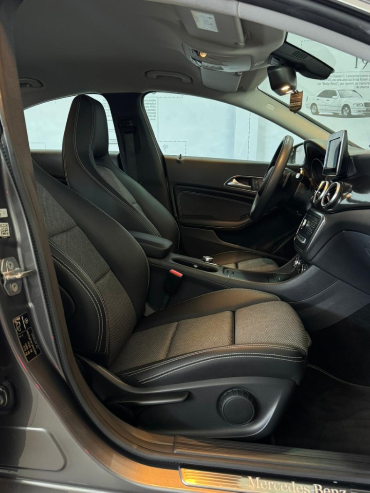 mercedes-benz cla 180 1.6 cgi gasolina 7g-dct 4p automatico 201811