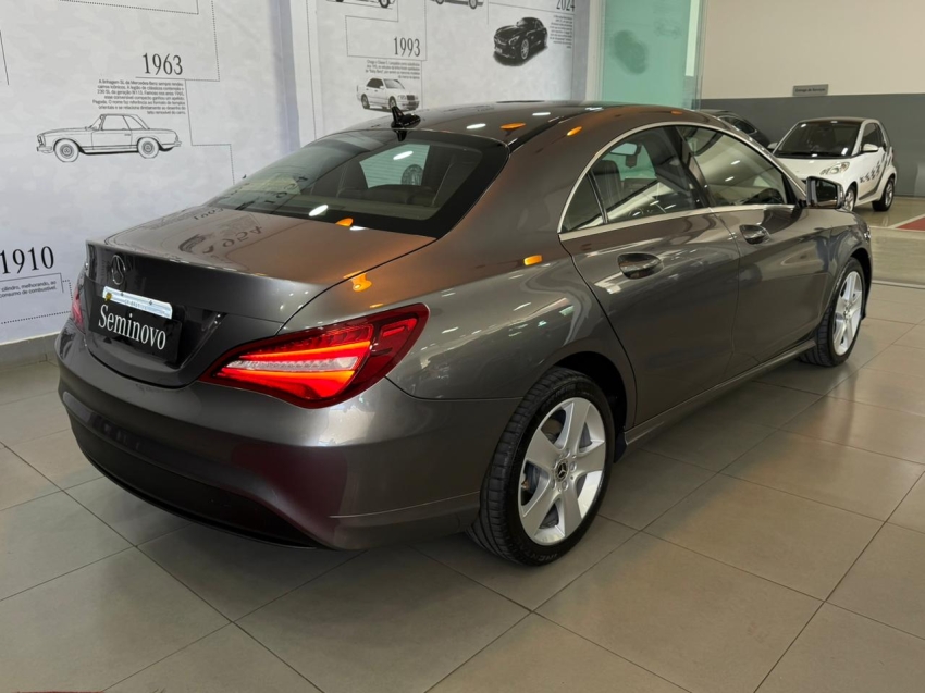 mercedes-benz cla 180 1.6 cgi gasolina 7g-dct 4p automatico 20186