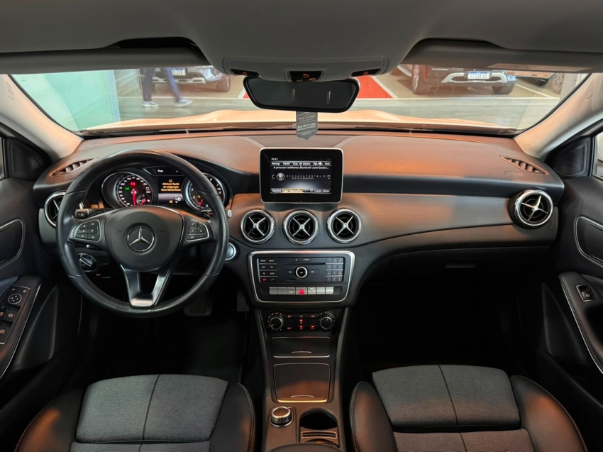 mercedes-benz gla 200 1.6 cgi flex style 7g-dct 4p automatico 20196