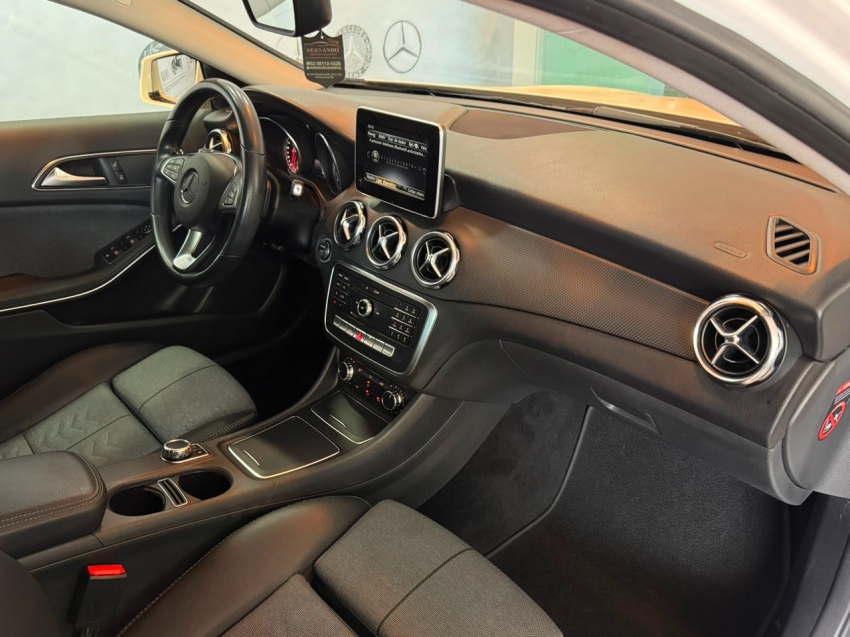 mercedes-benz gla 200 1.6 cgi flex style 7g-dct 4p automatico 20198