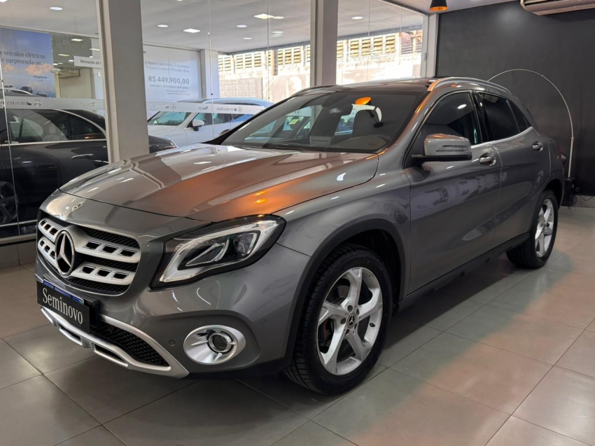 mercedes-benz gla 200 1.6 cgi flex enduro 7g-dct 4p automatico 20185