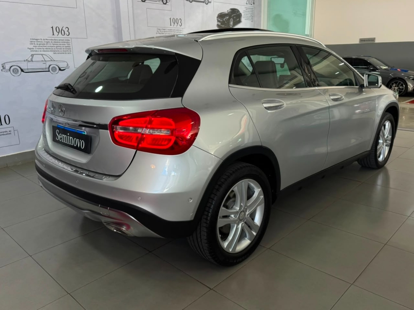 mercedes-benz gla 200 1.6 cgi enduro 16v turbo flex 4p automatico 20176