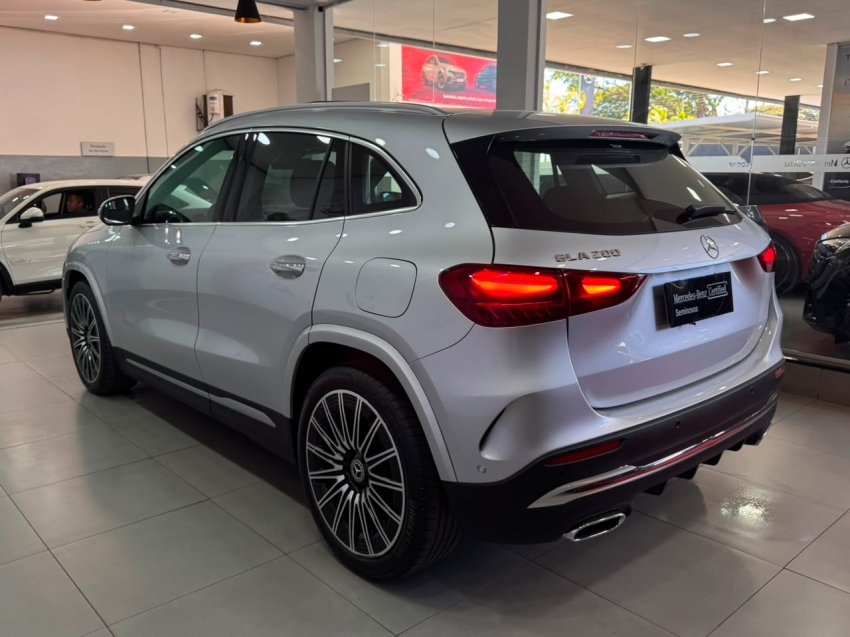 mercedes-benz gla 200 1.3 mhev amg line 7g-dct hibrido 4p automatico 20243