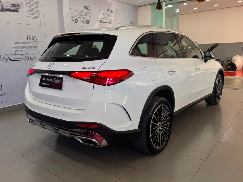 mercedes-benz glc 300 2.0 mhev amg line 4matic 9g-tronic hibrido 4p automatico 20251
