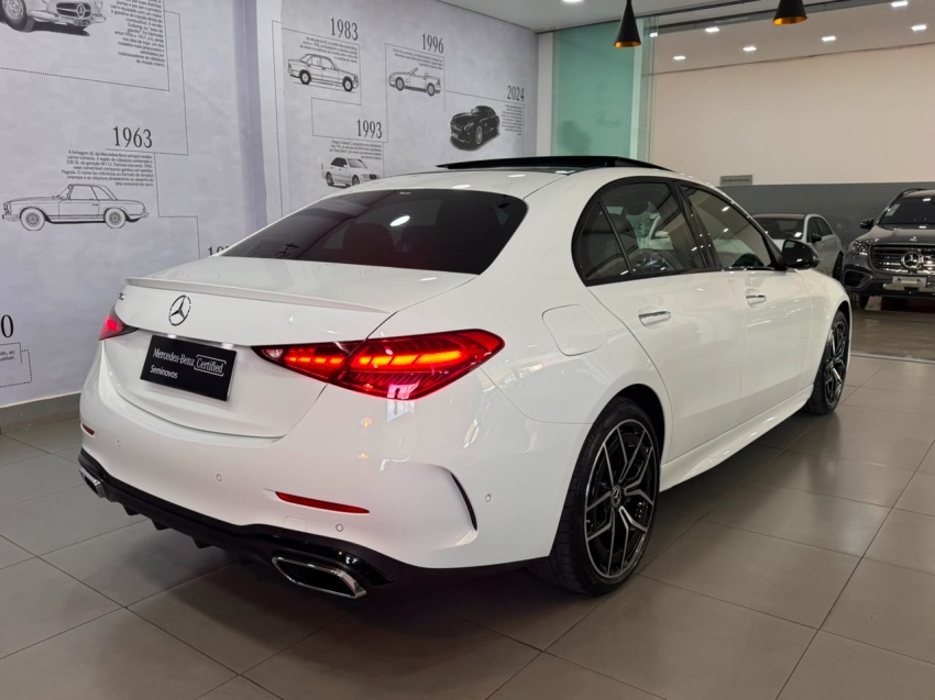 mercedes-benz c 300 2.0 eq boost hibrido amg line 9g-tronic 4p automatico 20251
