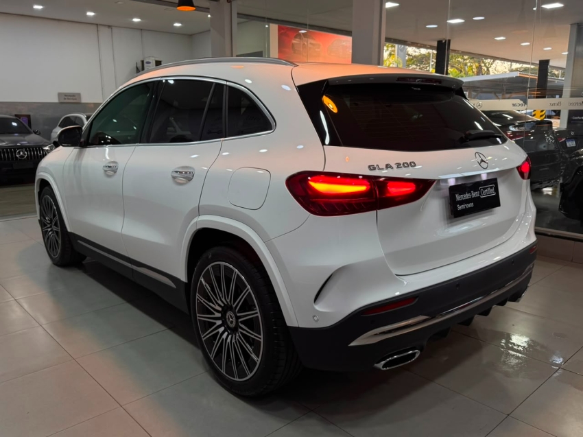 mercedes-benz gla 200 1.3 mhev amg line 7g-dct hibrido 4p automatico 20263