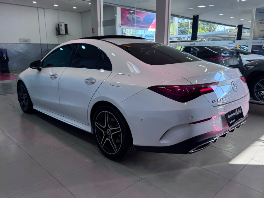 mercedes-benz cla 200 1.3 mhev amg line 7g-dct hibrido 4p automatico 20243