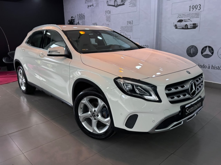 mercedes-benz gla 200 1.6 cgi flex advance 7g-dct 4p automatico 20180