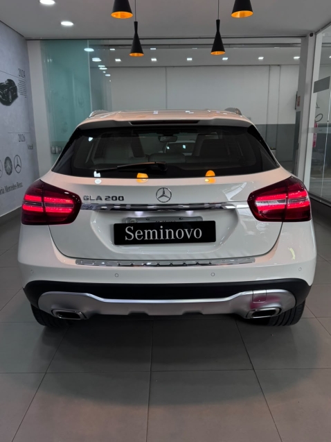mercedes-benz gla 200 1.6 cgi flex advance 7g-dct 4p automatico 20182