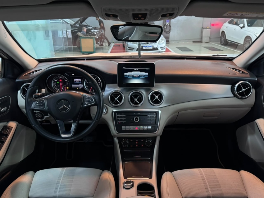 mercedes-benz gla 200 1.6 cgi flex advance 7g-dct 4p automatico 20187