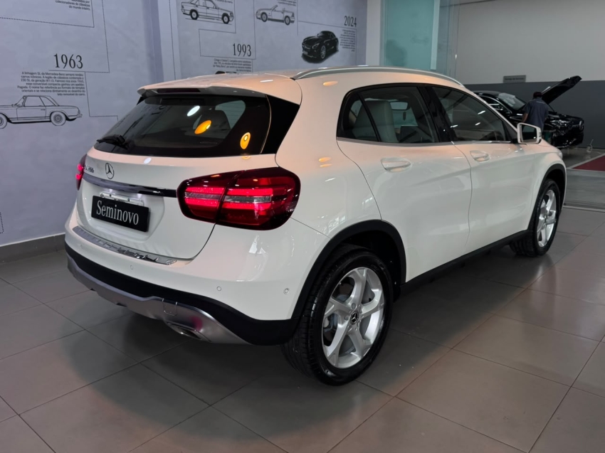 mercedes-benz gla 200 1.6 cgi flex advance 7g-dct 4p automatico 20181