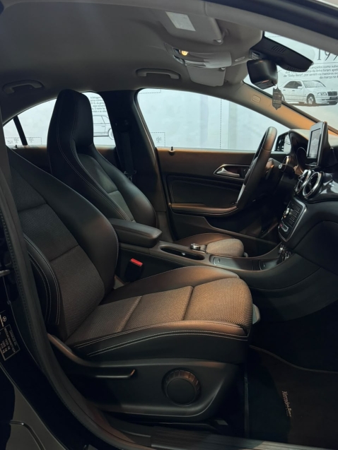 mercedes-benz cla 180 1.6 cgi gasolina 7g-dct 4p automatico 20199