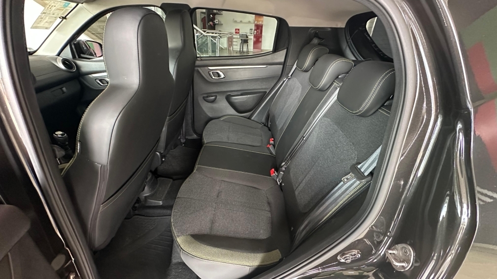 renault kwid 1.0 12v sce flex outsider manual renault kwid 1.0 12v sce flex outsider manual