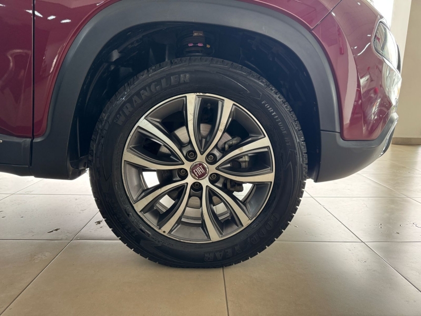 fiat toro 2.0 16v turbo diesel volcano 4wd at9 fiat toro 2.0 16v turbo diesel volcano 4wd at9