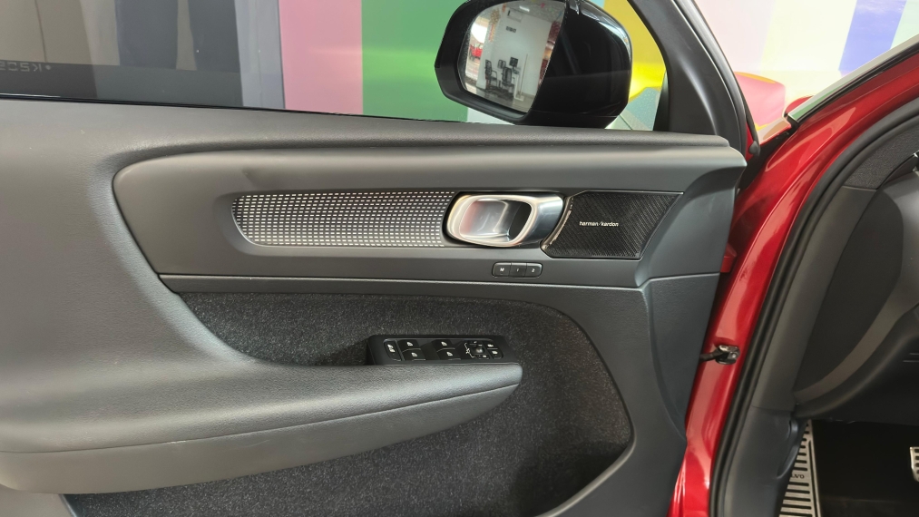 volvo xc40 2.0 t5 gasolina r-design awd geartronic 4p automatico 2019