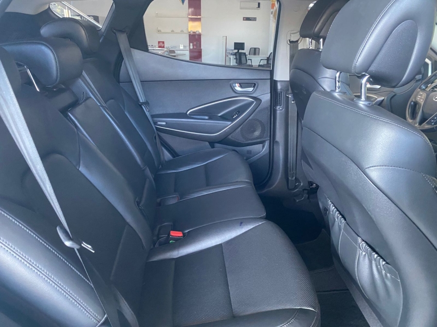 hyundai santa fe 3.3 mpfi 4x4 v6 270cv gasolina 4p automatico 2015 hyundai santa fe 3.3 mpfi 4x4 v6 270cv gasolina 4p automatico 2015