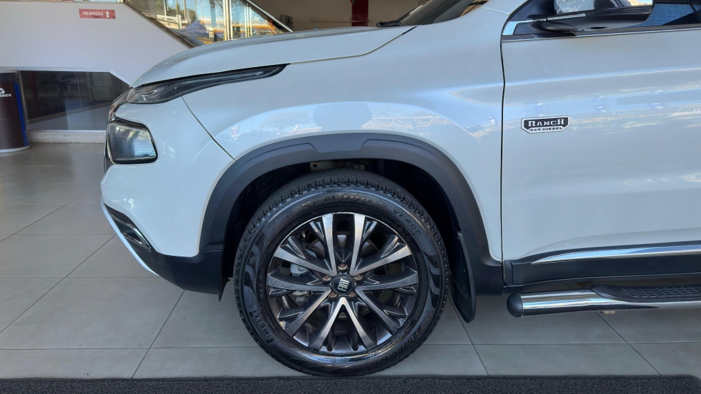 fiat toro 2.0 16v turbo diesel ranch 4wd at9 flex 4p automatico 2022