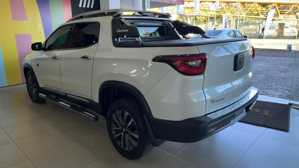 fiat toro 2.0 16v turbo diesel ranch 4wd at9 flex 4p automatico 2022