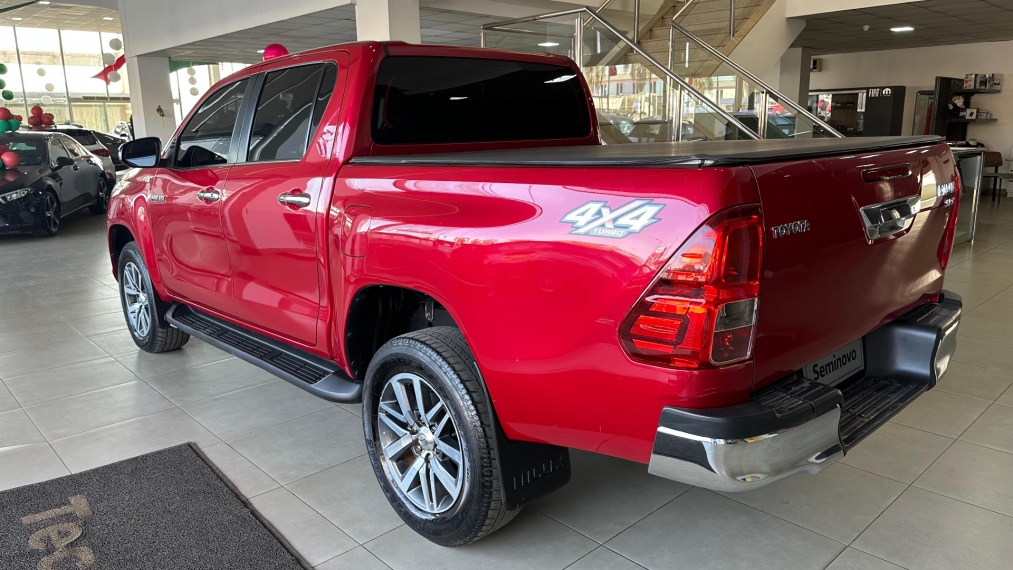 toyota hilux 2.8 srx 4x4 cd 16v diesel 4p automatico 2017 toyota hilux 2.8 srx 4x4 cd 16v diesel 4p automatico 2017